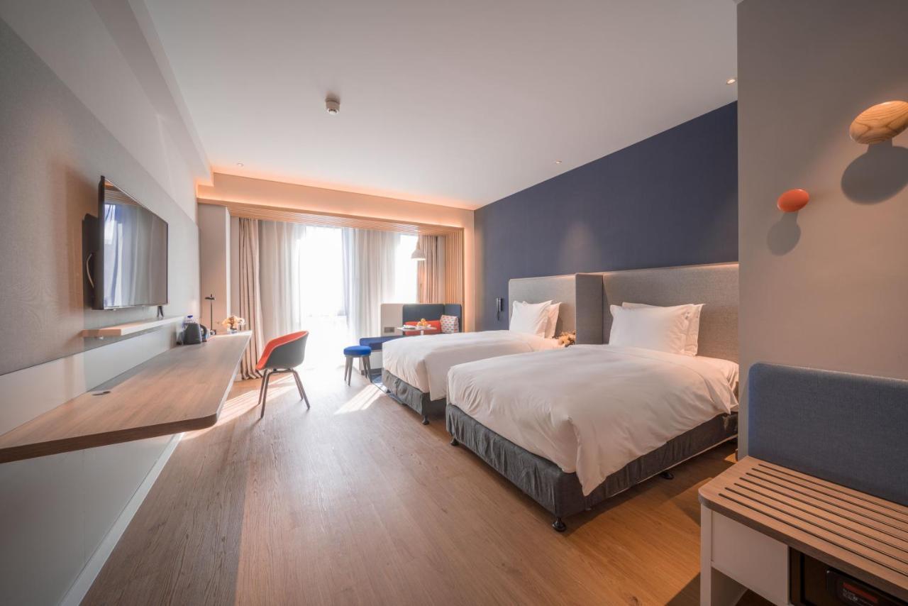 Holiday Inn Express Shanghai Huijin By Ihg Buitenkant foto
