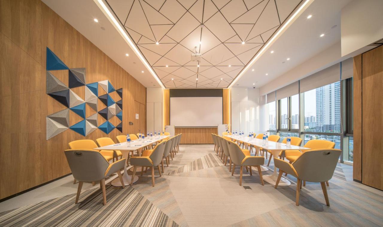 Holiday Inn Express Shanghai Huijin By Ihg Buitenkant foto