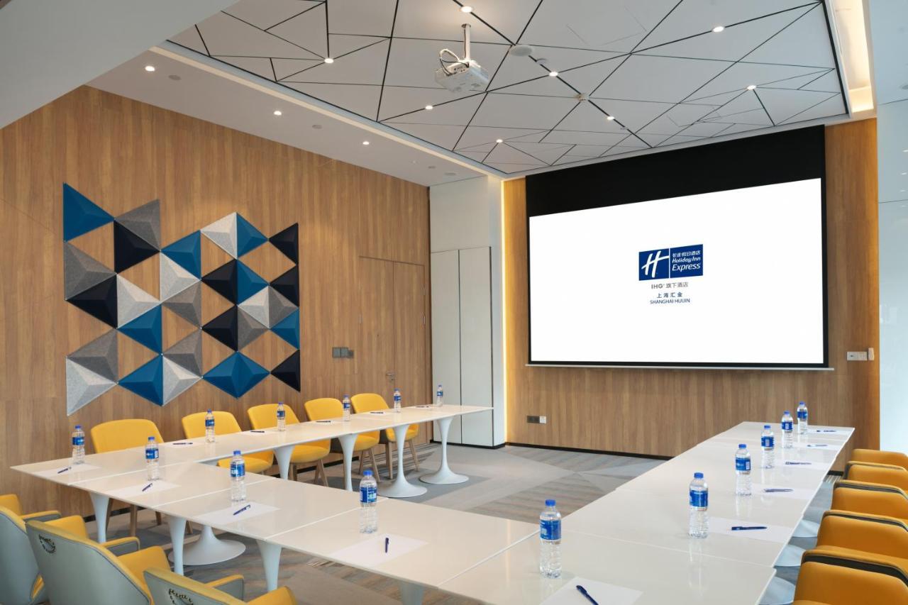 Holiday Inn Express Shanghai Huijin By Ihg Buitenkant foto