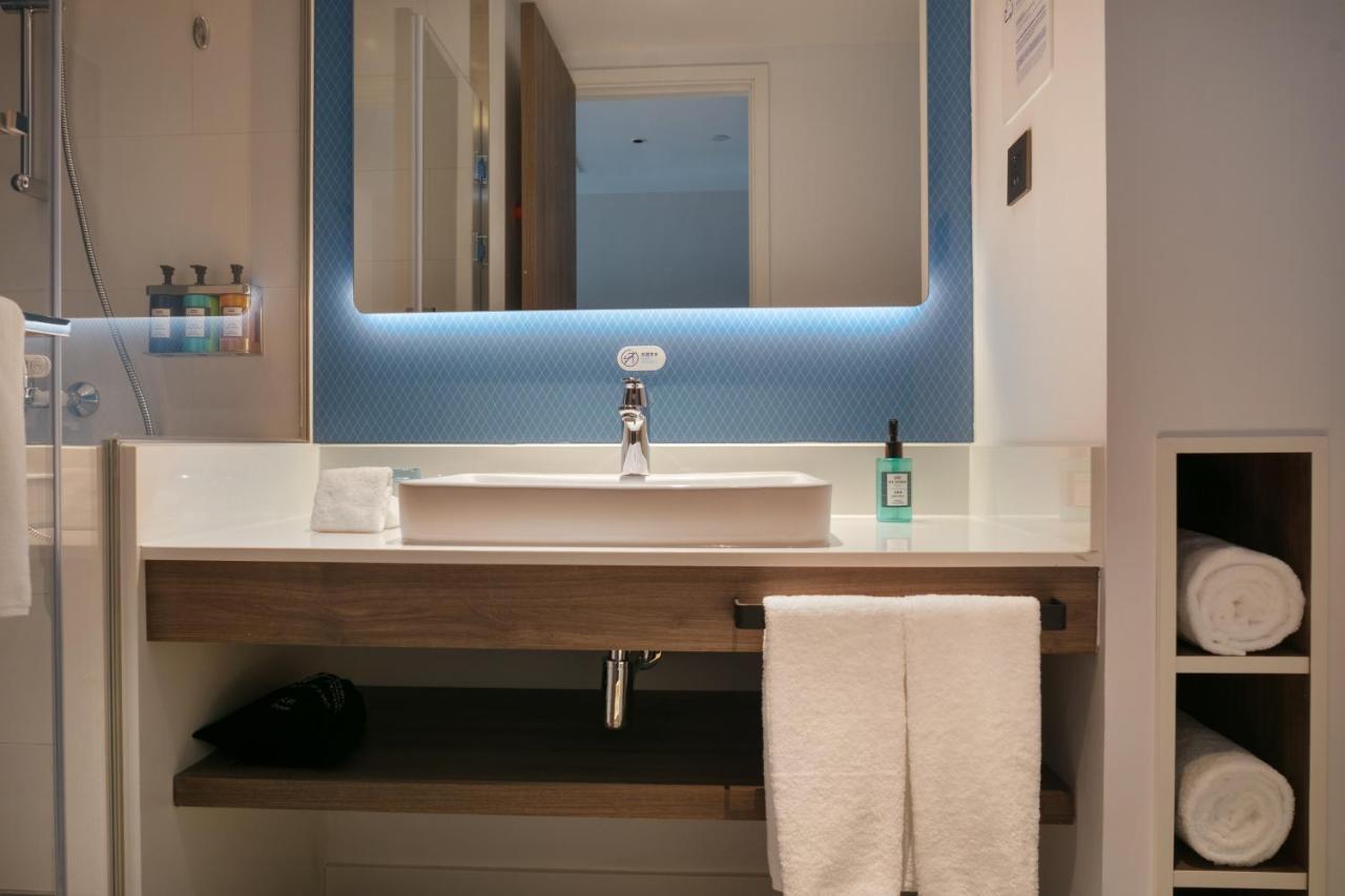 Holiday Inn Express Shanghai Huijin By Ihg Buitenkant foto